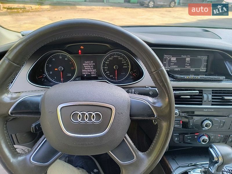 Седан Audi A4 2013 в Києві