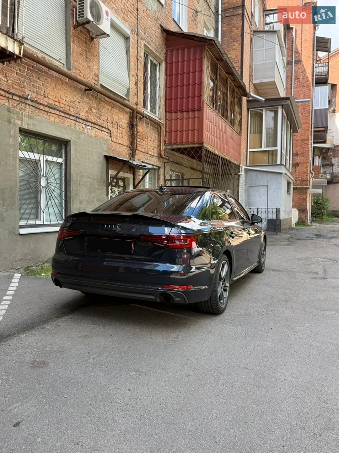 Audi A4 2018 VIN WAUENAF48JN015659 фото оголошення 22 з 22