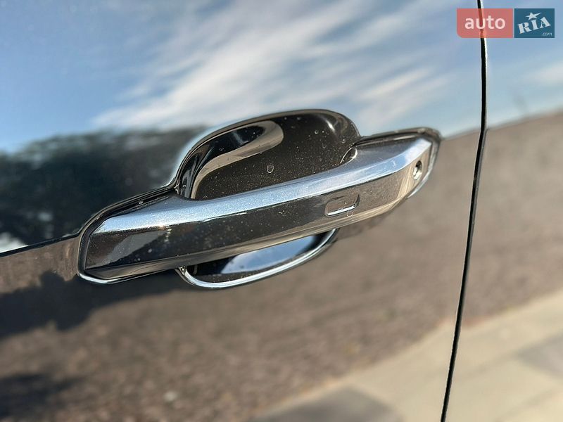 Седан Audi A4 2024 в Києві