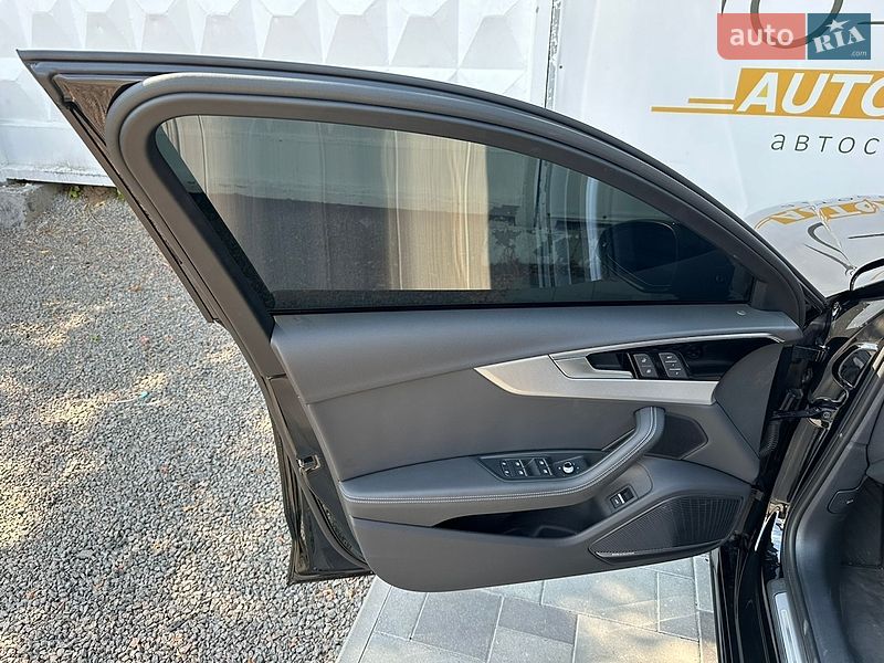 Седан Audi A4 2024 в Києві