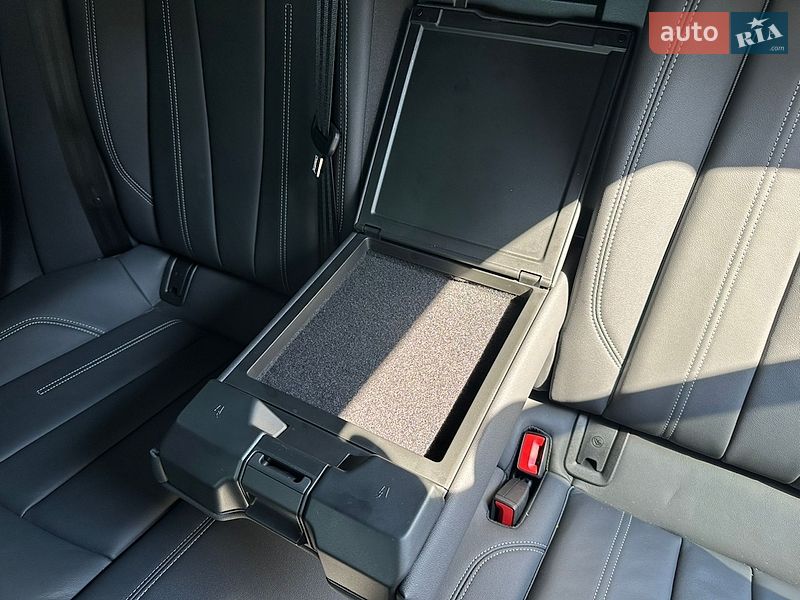 Седан Audi A4 2024 в Києві