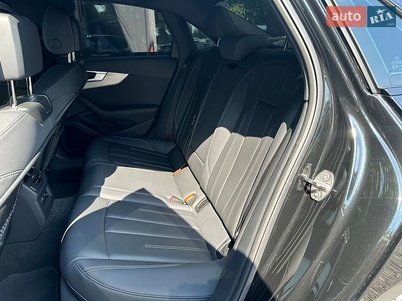 Седан Audi A4 2024 в Києві