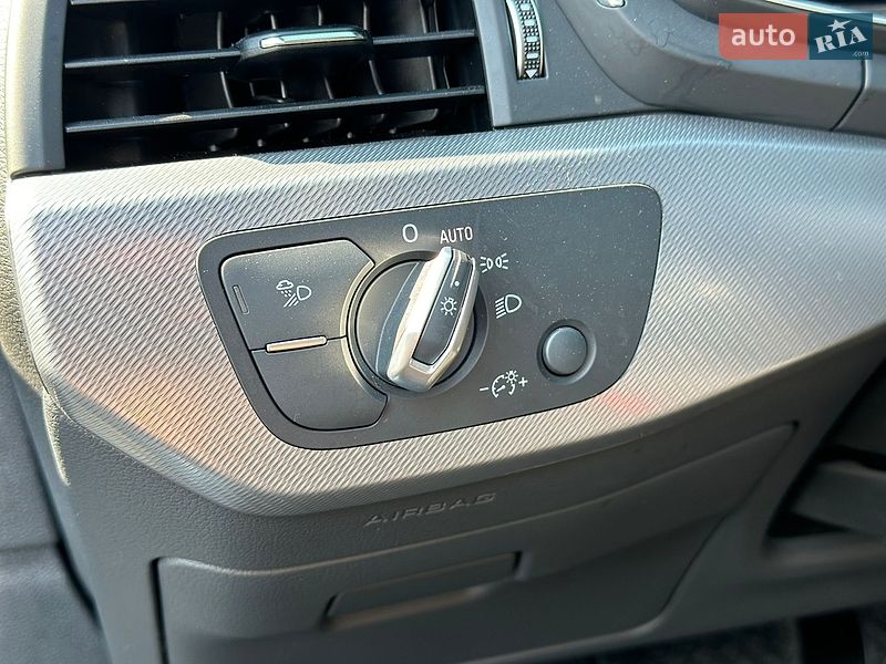Седан Audi A4 2024 в Києві