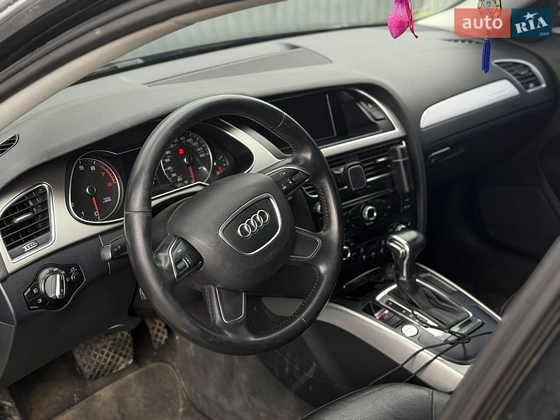 Седан Audi A4 2014 в Львове