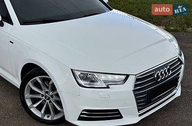 Седан Audi A4 2015 в Киеве