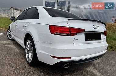 Седан Audi A4 2015 в Киеве