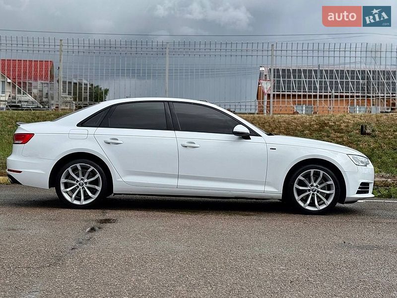 Седан Audi A4 2015 в Киеве