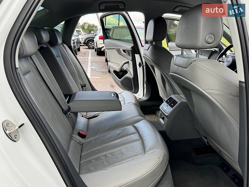 Седан Audi A4 2015 в Киеве