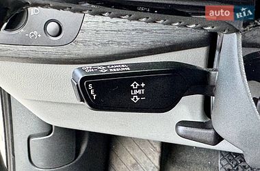 Седан Audi A4 2015 в Киеве