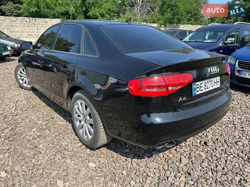 Седан Audi A4 2013 в Первомайске