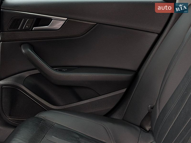 Седан Audi A4 2017 в Дрогобыче
