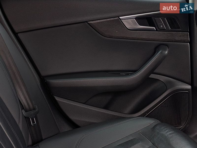 Седан Audi A4 2017 в Дрогобыче