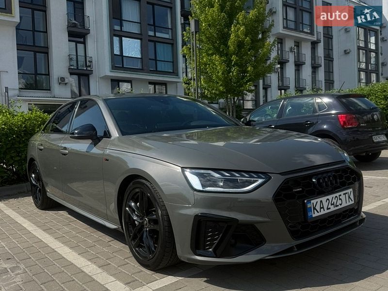 Седан Audi A4 2022 в Киеве