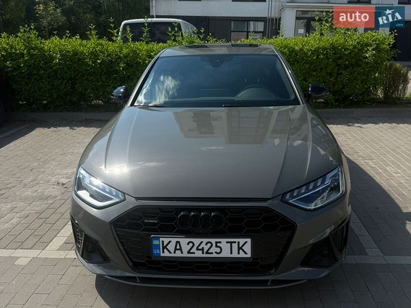Седан Audi A4 2022 в Киеве