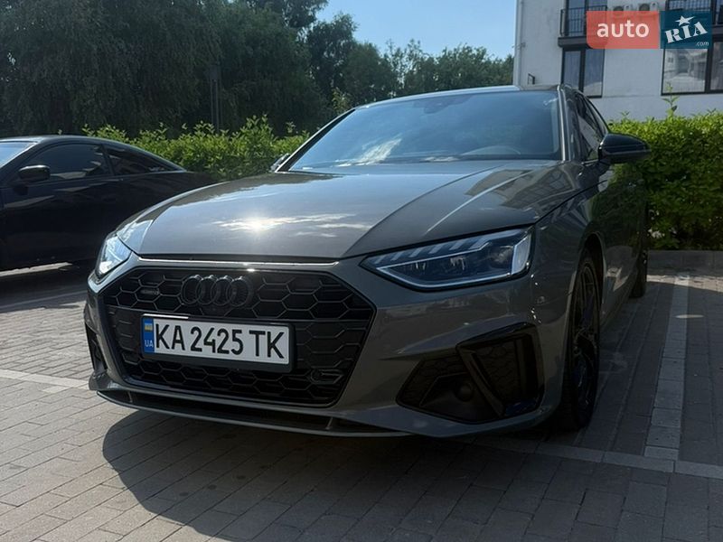 Седан Audi A4 2022 в Киеве