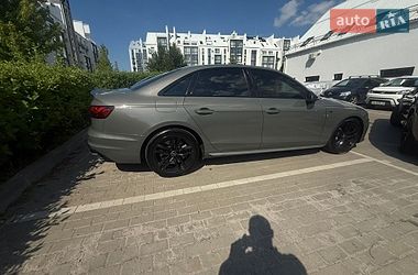 Седан Audi A4 2022 в Киеве