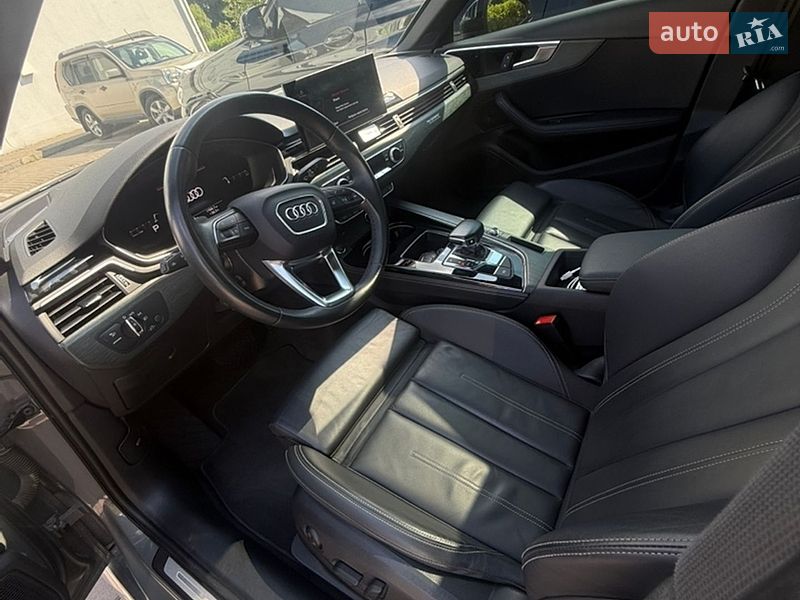 Седан Audi A4 2022 в Киеве