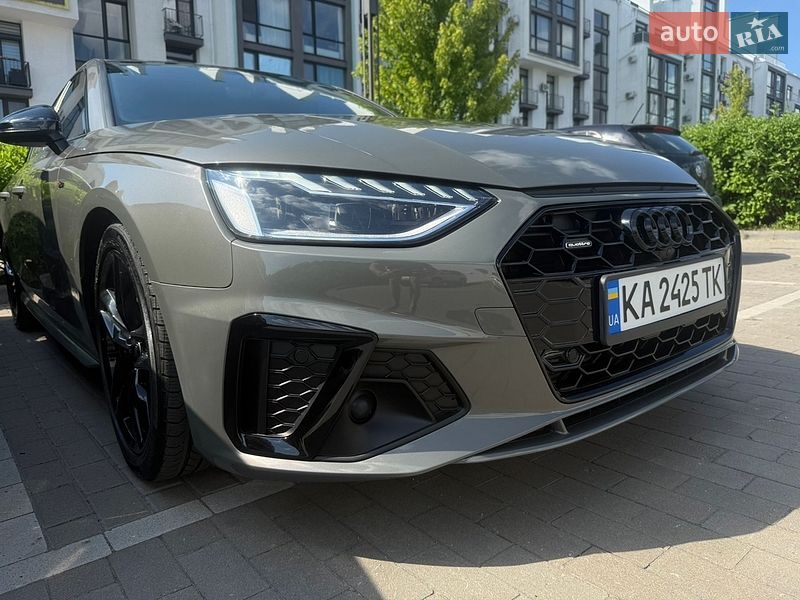 Седан Audi A4 2022 в Киеве