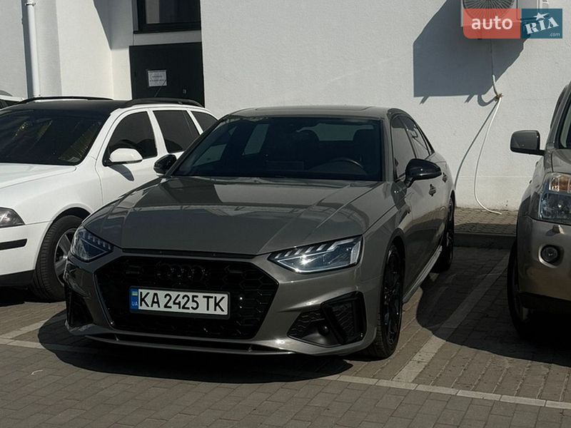 Седан Audi A4 2022 в Киеве