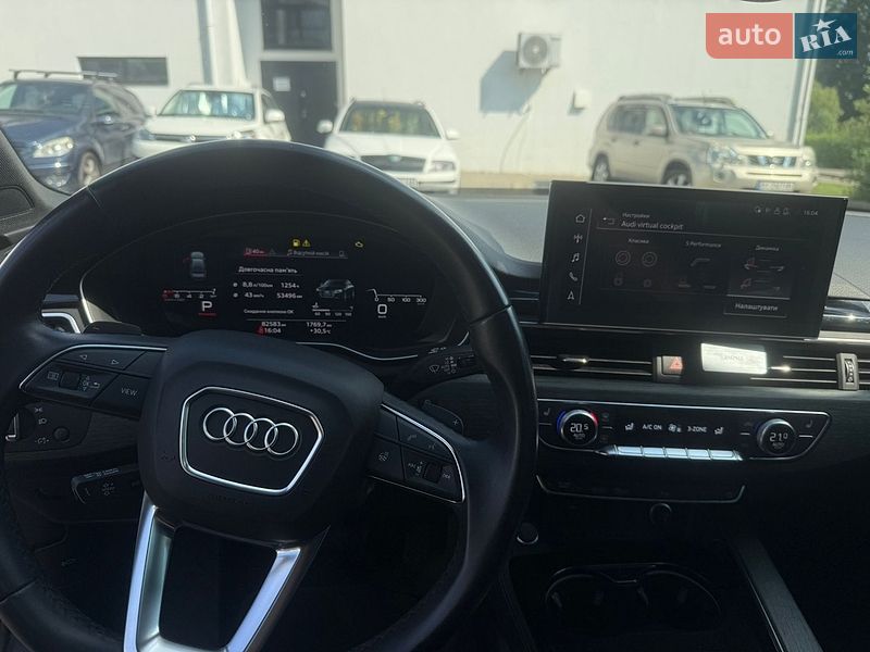 Седан Audi A4 2022 в Киеве