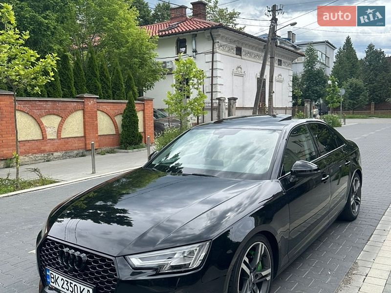 Седан Audi A4 2016 в Івано-Франківську