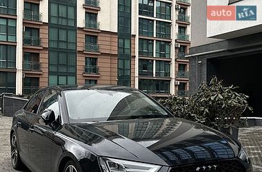 Седан Audi A4 2016 в Івано-Франківську
