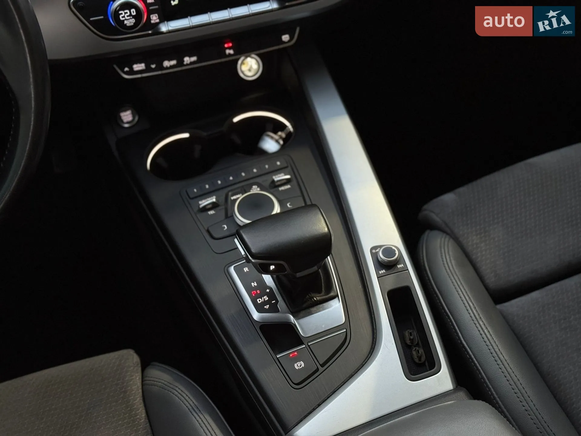 2016 Audi A4 - мініатюра 27