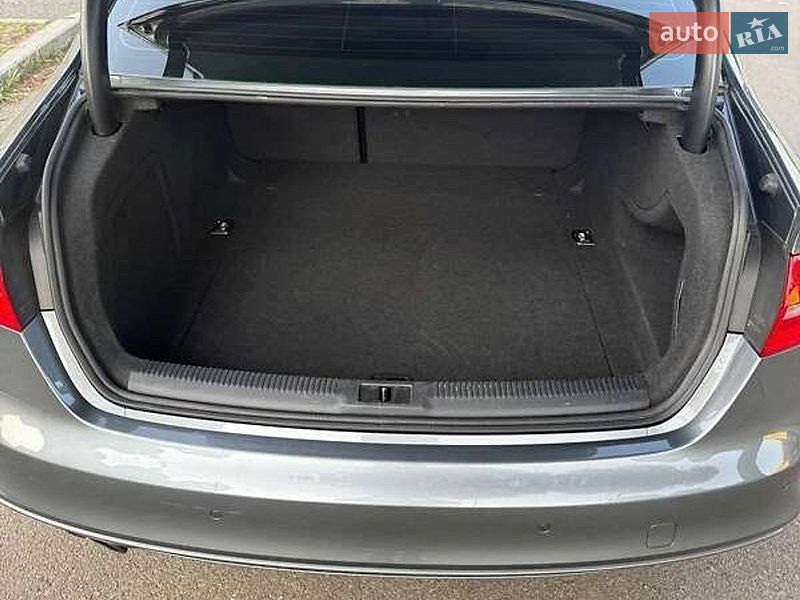 Седан Audi A4 2015 в Вінниці
