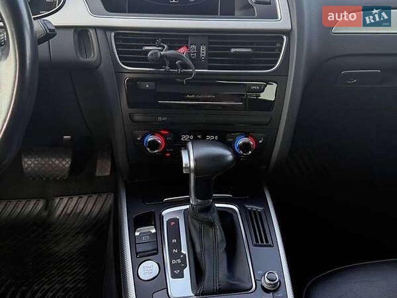 Седан Audi A4 2015 в Вінниці