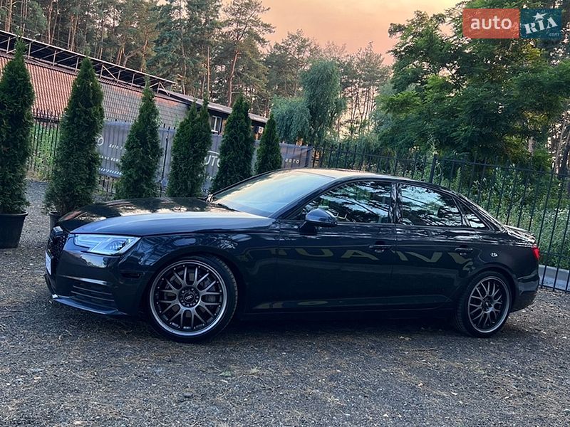 Седан Audi A4 2016 в Киеве