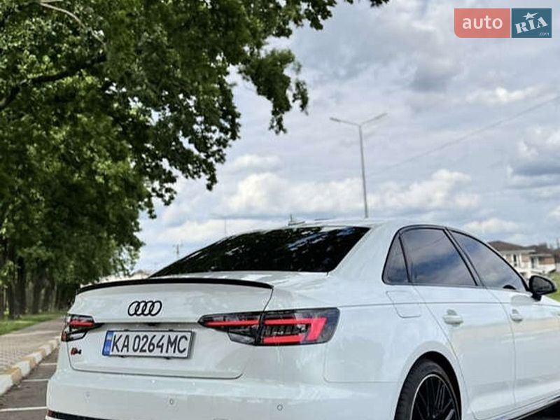 Седан Audi A4 2018 в Вінниці