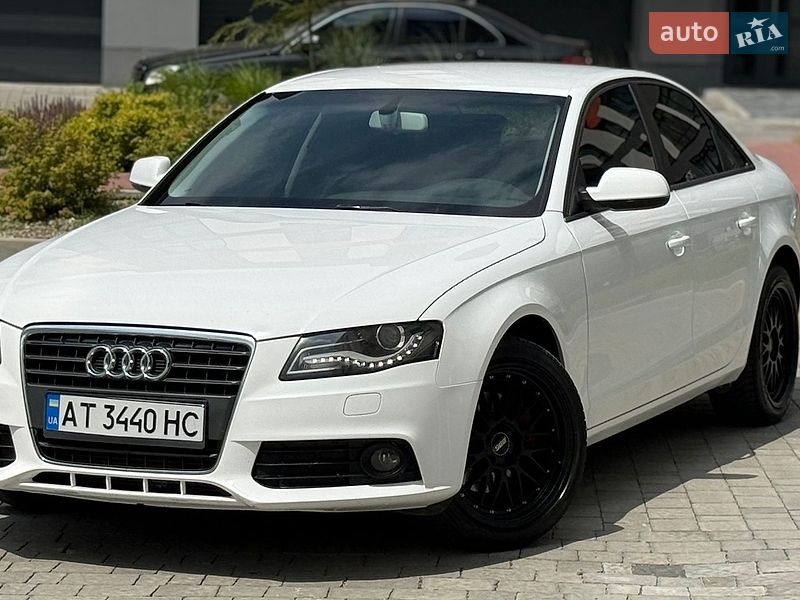 Седан Audi A4 2010 в Ивано-Франковске