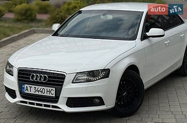 Седан Audi A4 2010 в Ивано-Франковске
