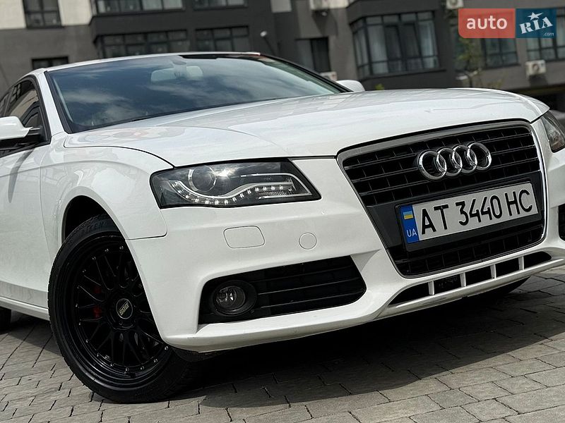 Седан Audi A4 2010 в Ивано-Франковске