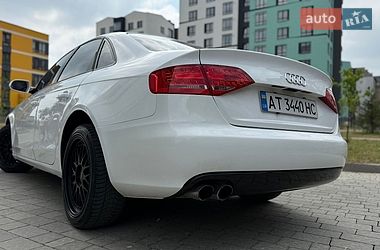 Седан Audi A4 2010 в Ивано-Франковске