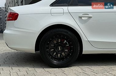 Седан Audi A4 2010 в Ивано-Франковске