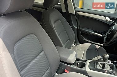 Седан Audi A4 2010 в Ивано-Франковске