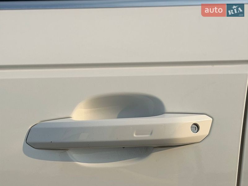 Седан Audi A4 2019 в Куликовке