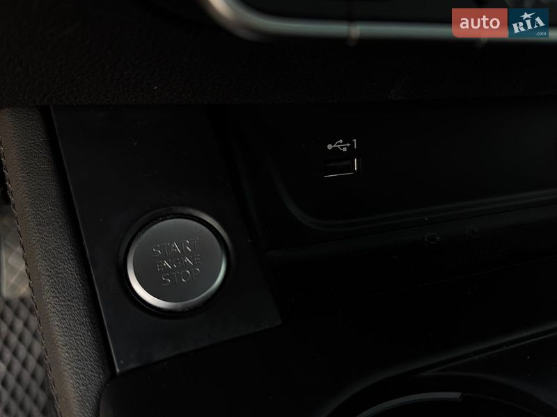 Седан Audi A4 2019 в Куликовке