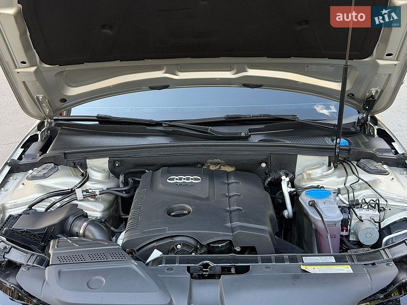 Седан Audi A4 2013 в Дніпрі