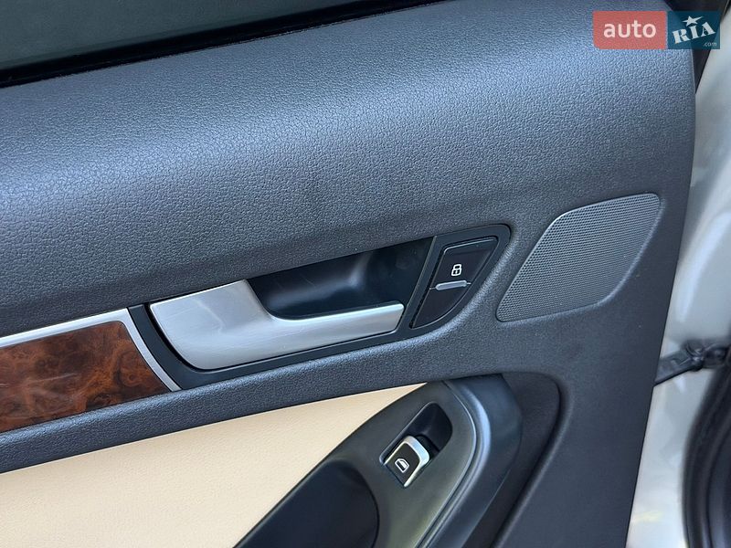 Седан Audi A4 2013 в Дніпрі