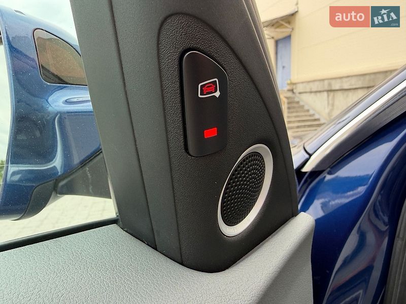 Седан Audi A4 2014 в Львове