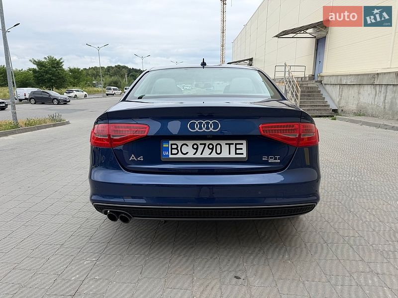 Седан Audi A4 2014 в Львове