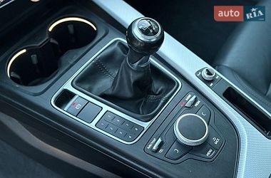 Седан Audi A4 2017 в Луцьку