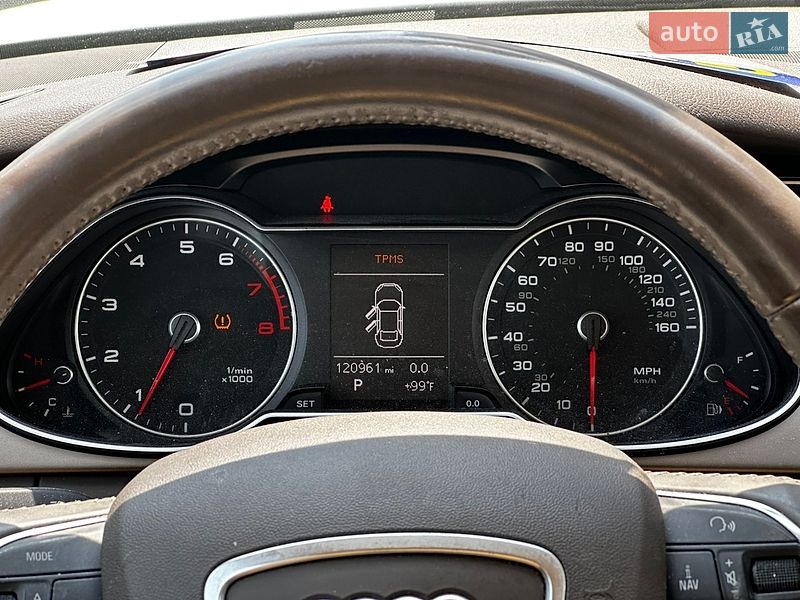 Седан Audi A4 2013 в Львові