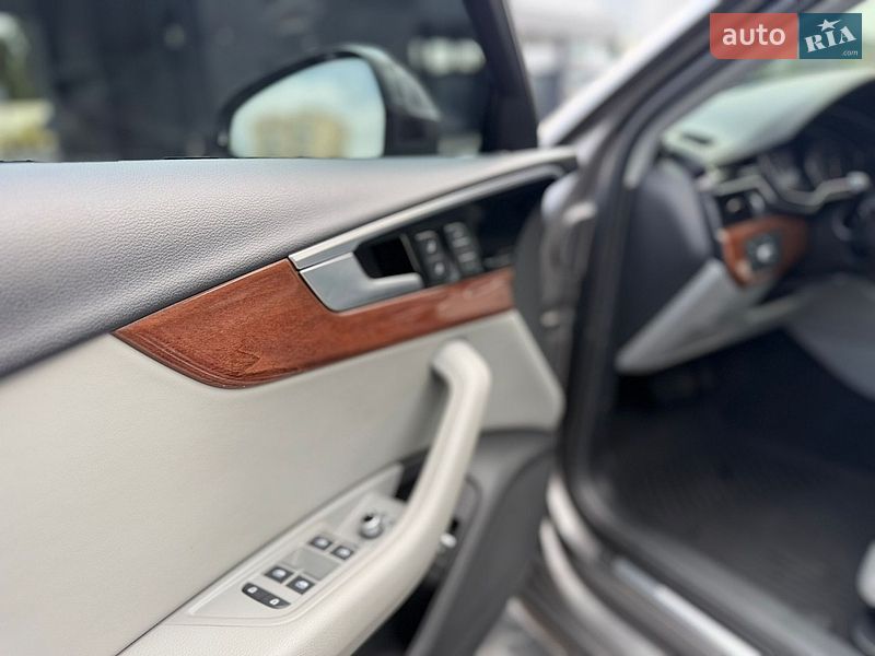 Седан Audi A4 2020 в Виннице