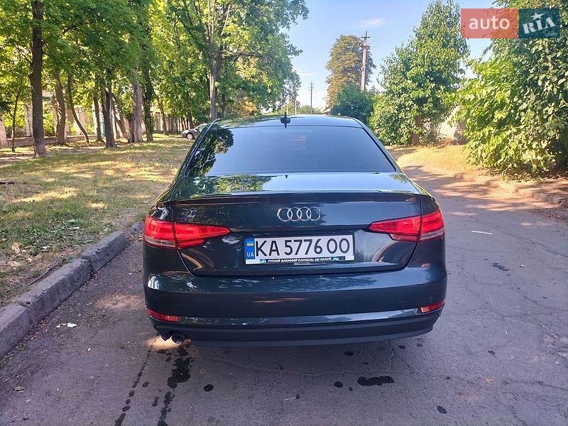 Седан Audi A4 2018 в Александрие