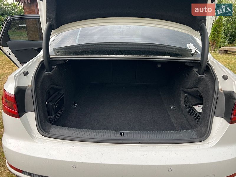 Седан Audi A4 2017 в Борисполі