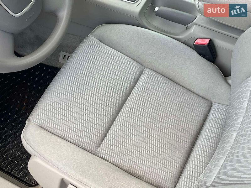 Универсал Audi A4 2008 в Хороле