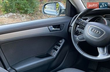 Универсал Audi A4 2012 в Нововолынске